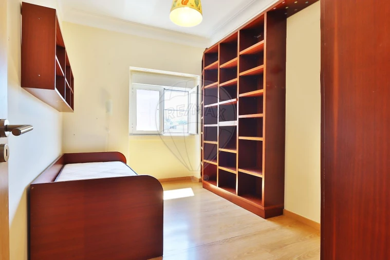 Apartamento T2 para Venda em Benfica Foto 12
