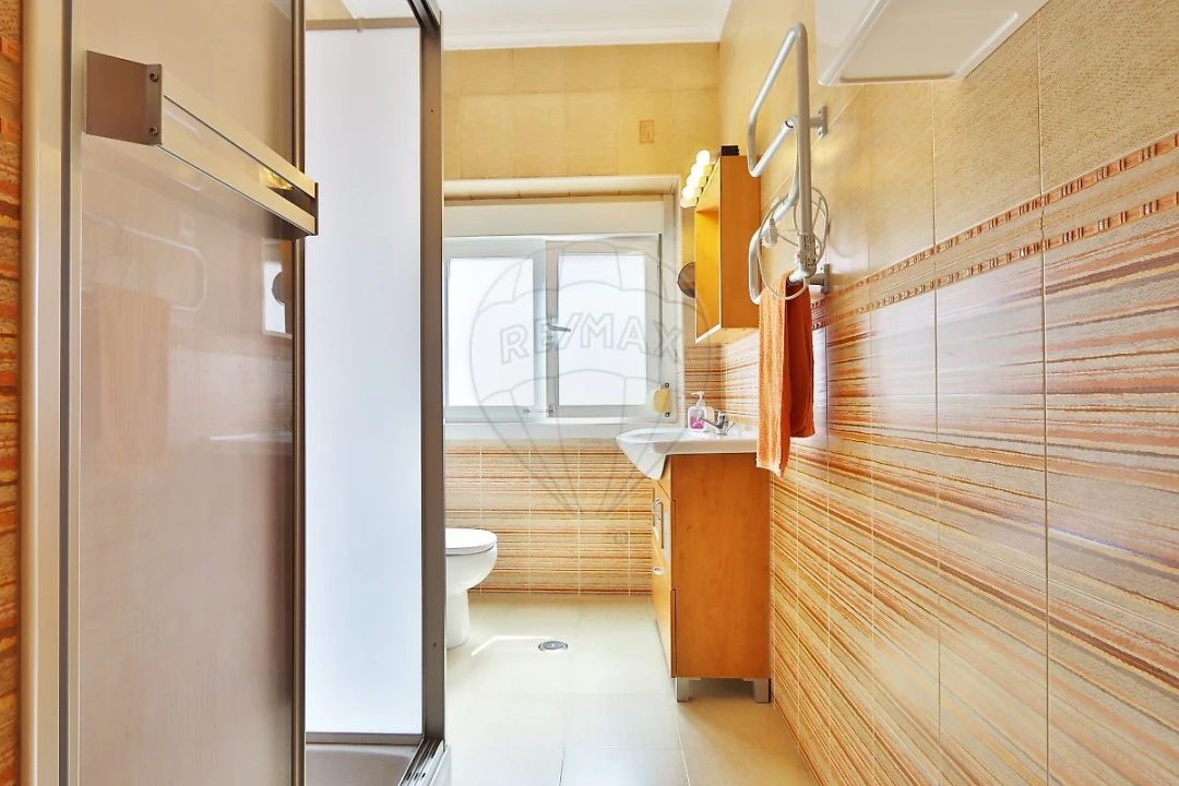 Apartamento T2 para Venda em Benfica Foto 14