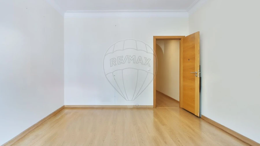 Apartamento T2 para Venda em Benfica