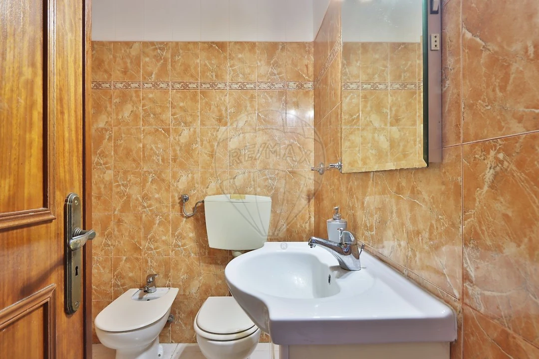 Apartamento T3 para Venda em Rio de Mouro Foto 17
