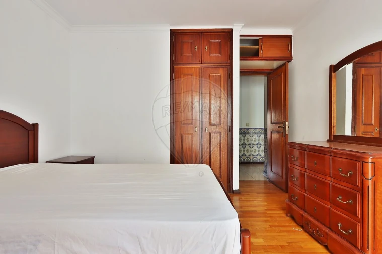 Apartamento T3 para Venda em Rio de Mouro Foto 13