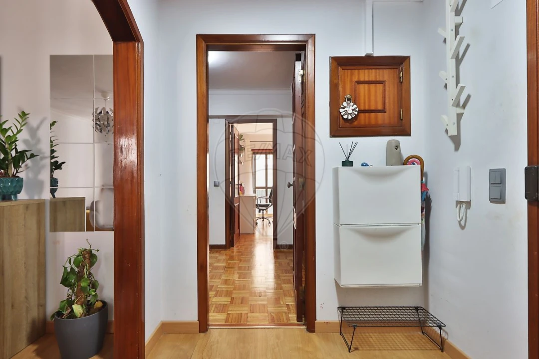 Apartamento T2 para Venda em Algueirão-Mem Martins Foto 8