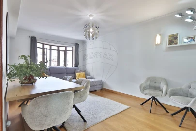 Apartamento T2 para Venda em Algueirão-Mem Martins