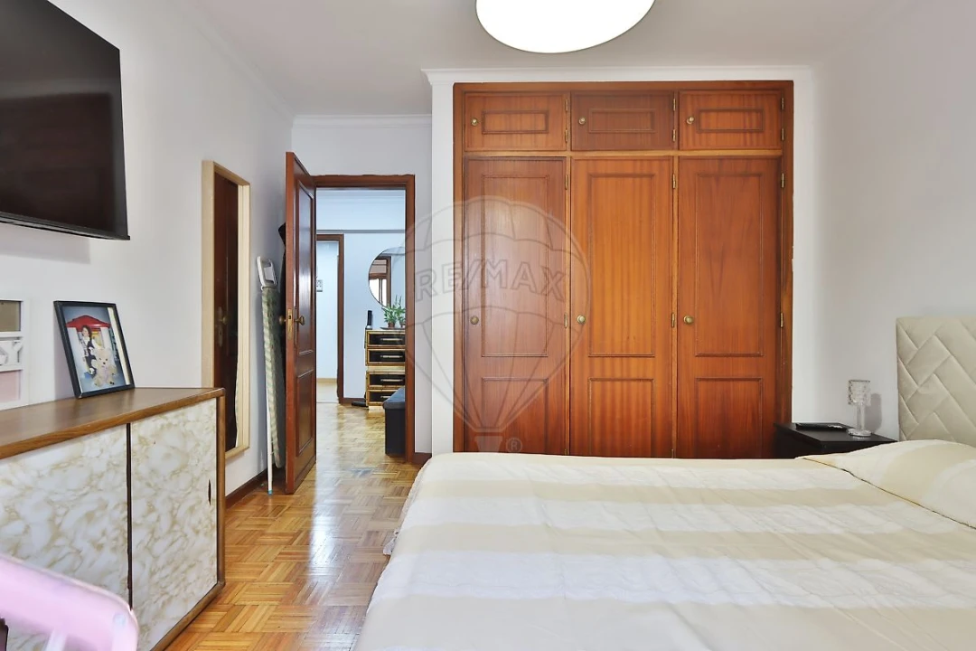 Apartamento T2 para Venda em Algueirão-Mem Martins Foto 11