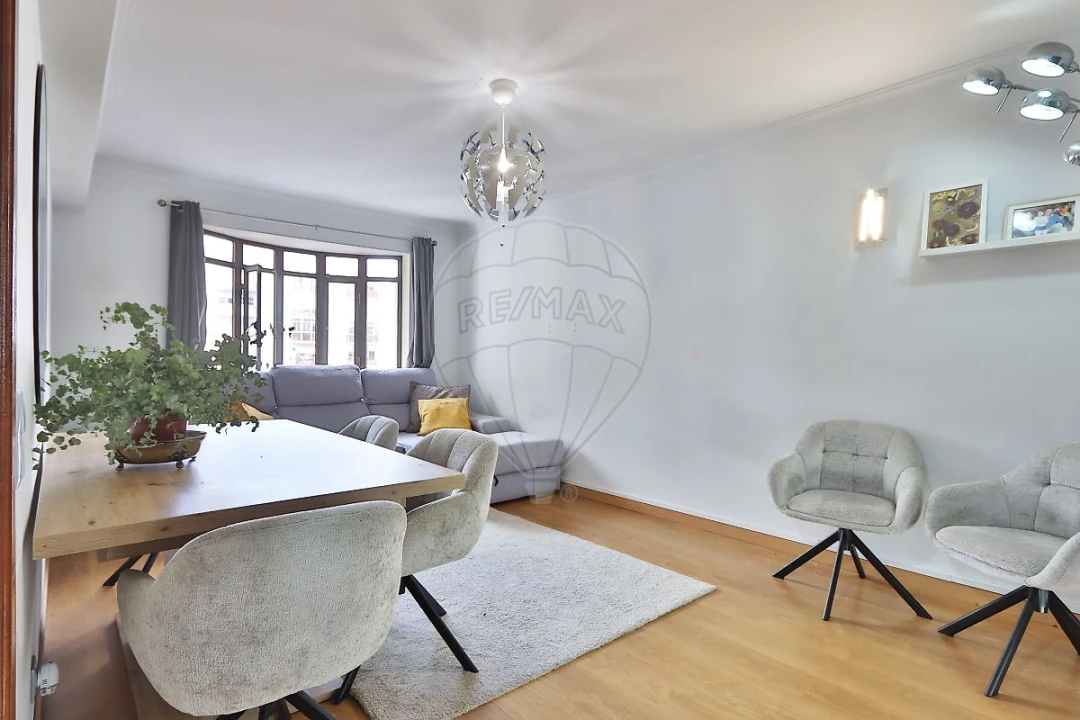 Apartamento T2 para Venda em Algueirão-Mem Martins Foto 5
