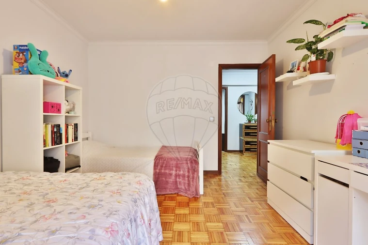 Apartamento T2 para Venda em Algueirão-Mem Martins Foto 14