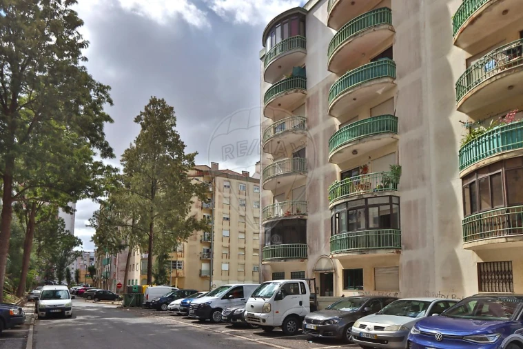 Apartamento T2 para Venda em Algueirão-Mem Martins Foto 21
