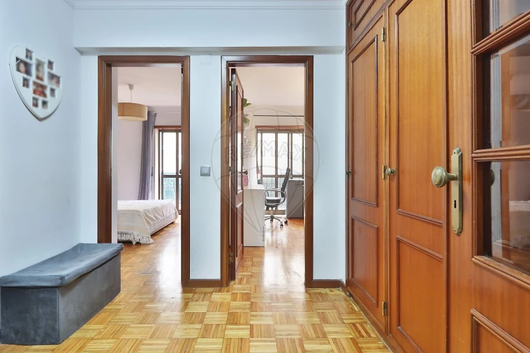 Apartamento T2 para Venda em Algueirão-Mem Martins Foto 9