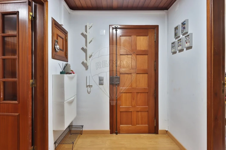 Apartamento T2 para Venda em Algueirão-Mem Martins Foto 19