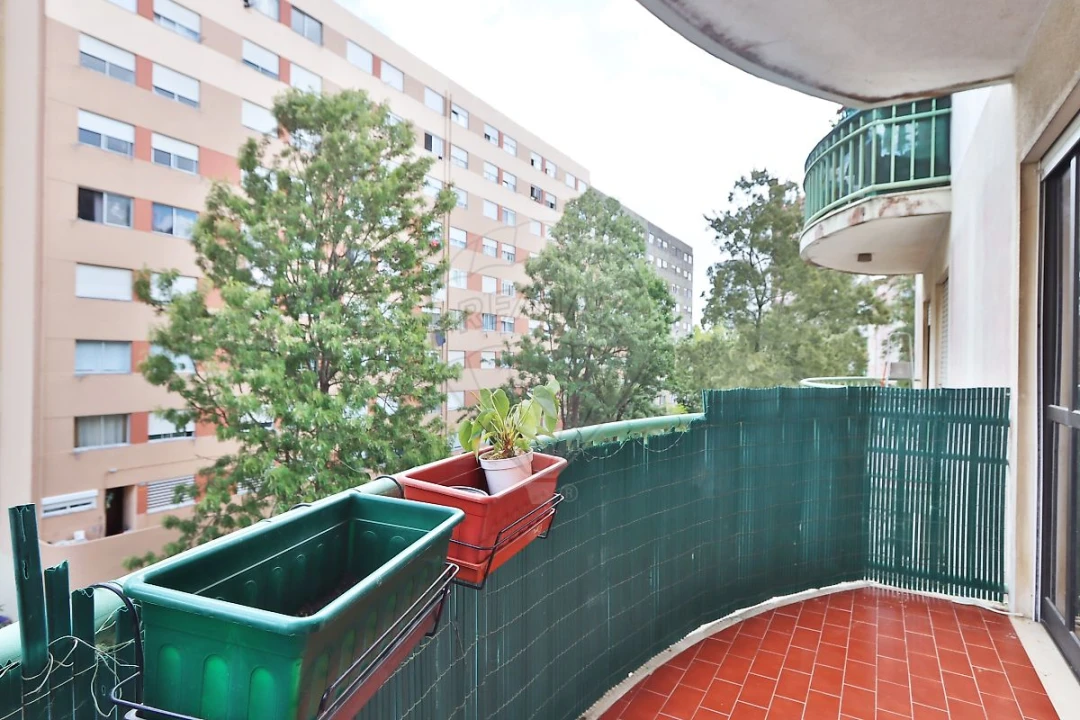 Apartamento T2 para Venda em Algueirão-Mem Martins Foto 15