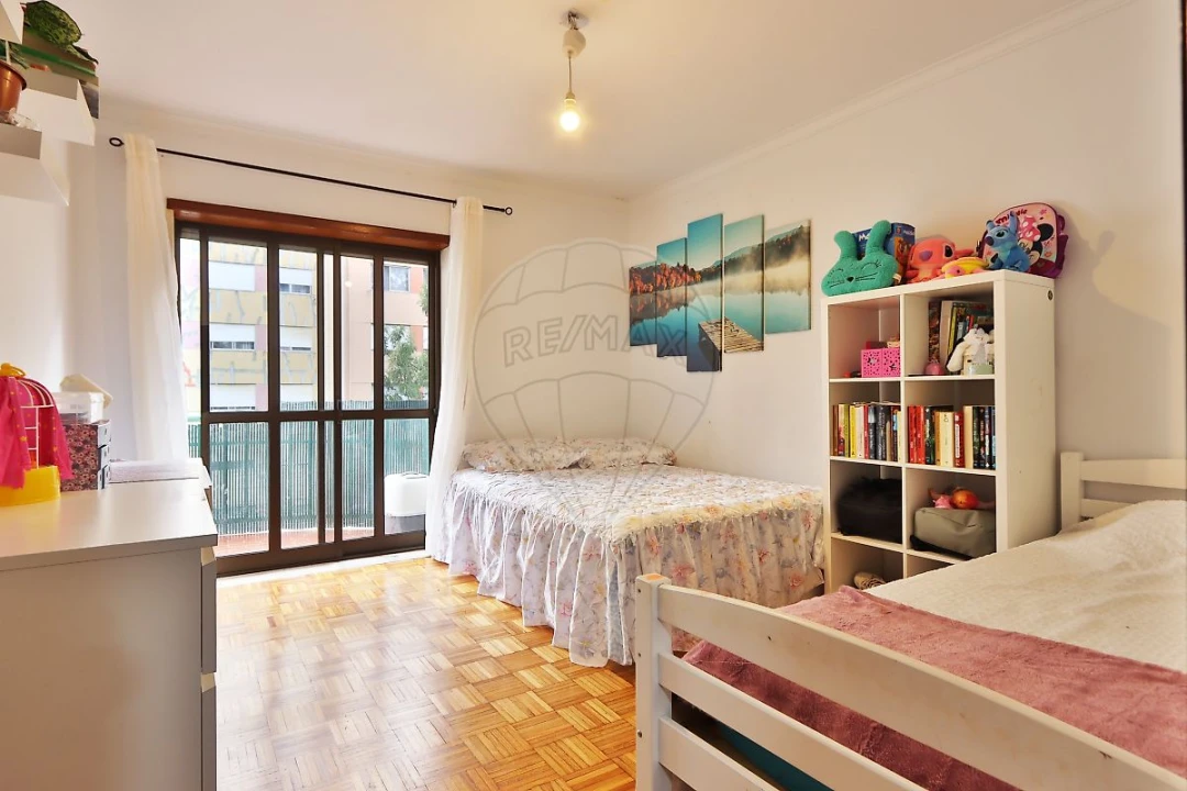 Apartamento T2 para Venda em Algueirão-Mem Martins Foto 13