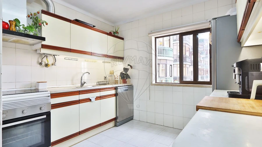 Apartamento T2 para Venda em Algueirão-Mem Martins
