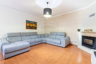 Moradia T3 para Venda em Aldeia Galega da Merceana e Aldeia Gavinha