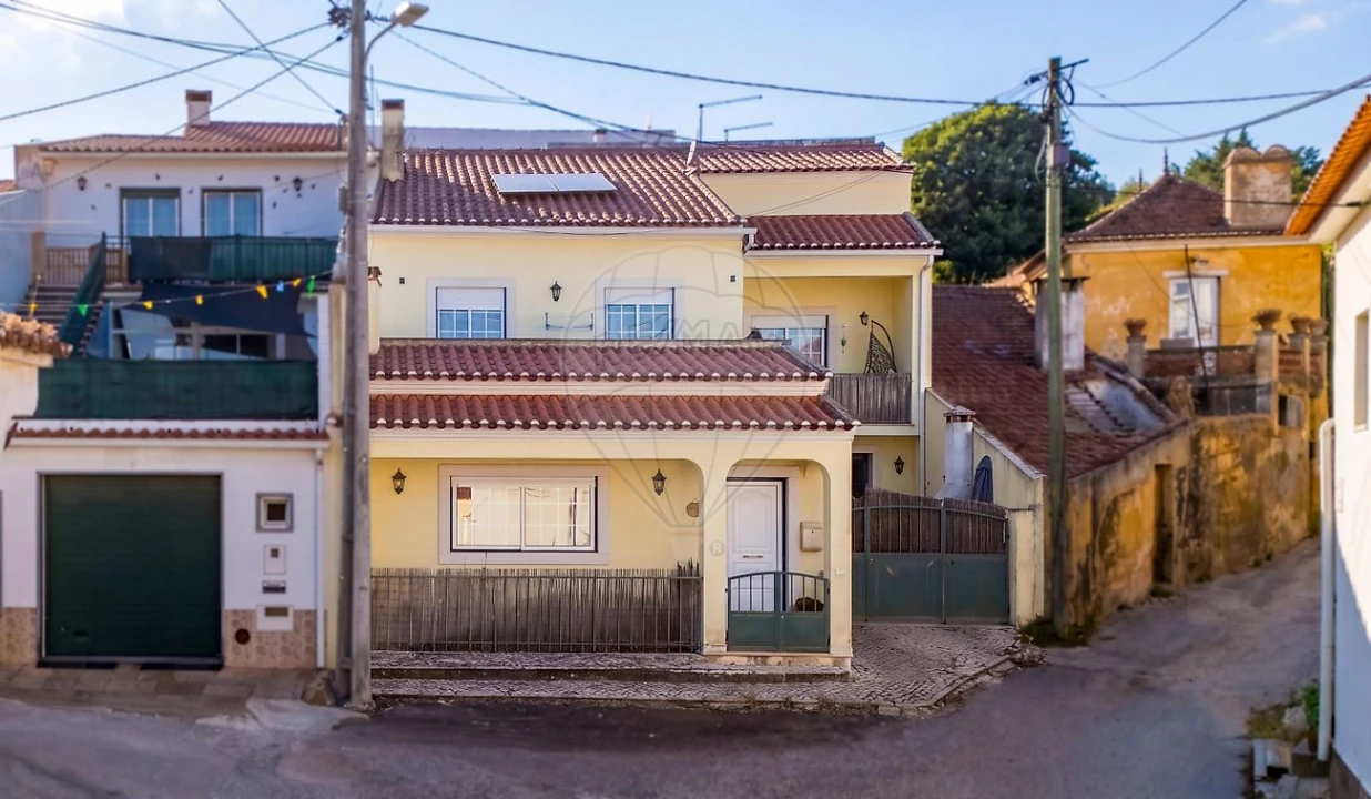 Moradia T3 para Venda em Aldeia Galega da Merceana e Aldeia Gavinha Foto 1