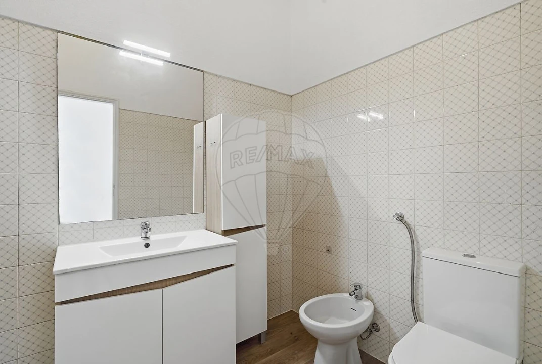 Apartamento T1 para Venda em Santa Maria, São Pedro e Matacães Foto 14
