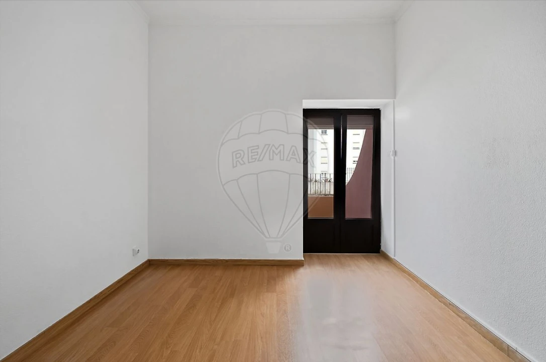 Apartamento T1 para Venda em Santa Maria, São Pedro e Matacães Foto 4