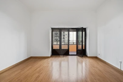 Apartamento T1 para Venda em Santa Maria, São Pedro e Matacães