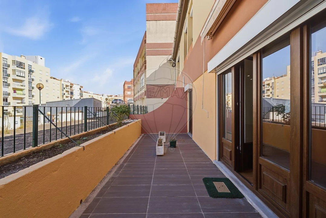 Apartamento T1 para Venda em Santa Maria, São Pedro e Matacães Foto 18