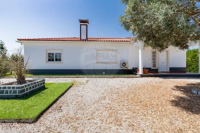 Moradia T3 para Venda em A dos Cunhados e Maceira