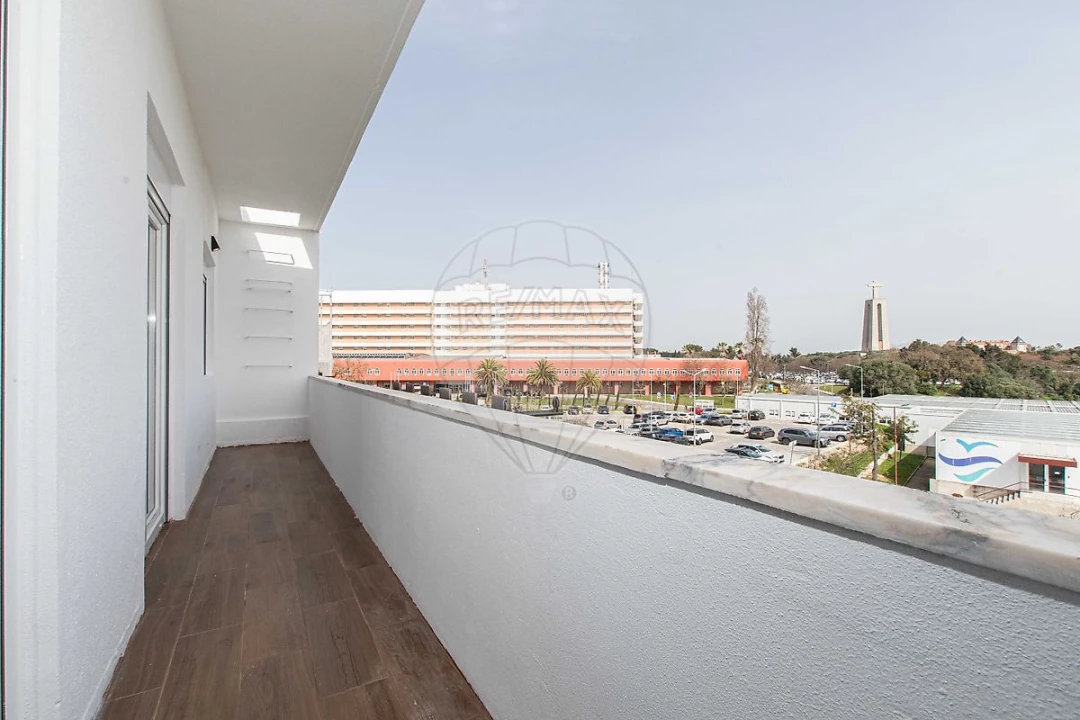 Apartamento T3 para Arrendamento em Almada, Cova da Piedade, Pragal e Cacilhas Foto 9