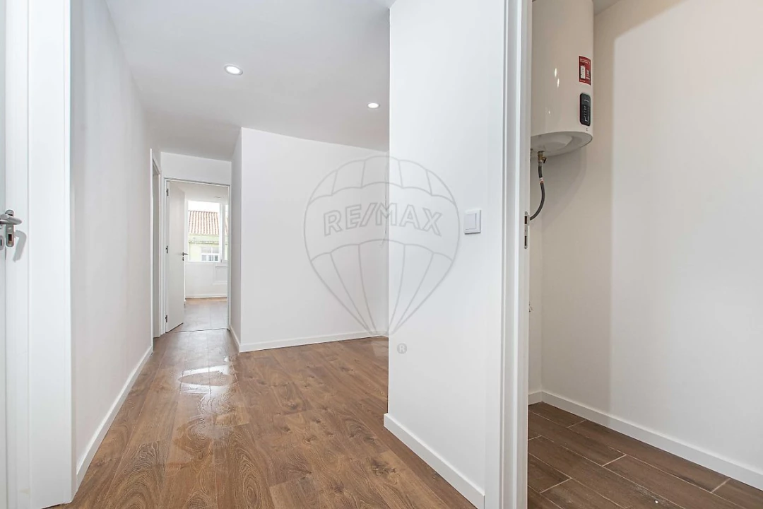Apartamento T3 para Arrendamento em Almada, Cova da Piedade, Pragal e Cacilhas Foto 12