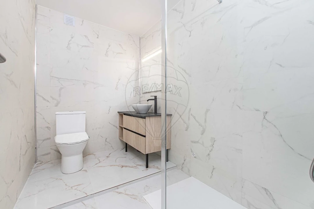 Apartamento T3 para Arrendamento em Almada, Cova da Piedade, Pragal e Cacilhas Foto 13