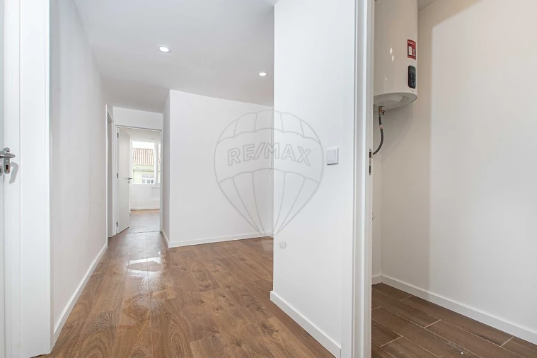 Apartamento T3 para Arrendamento em Almada, Cova da Piedade, Pragal e Cacilhas Foto 12
