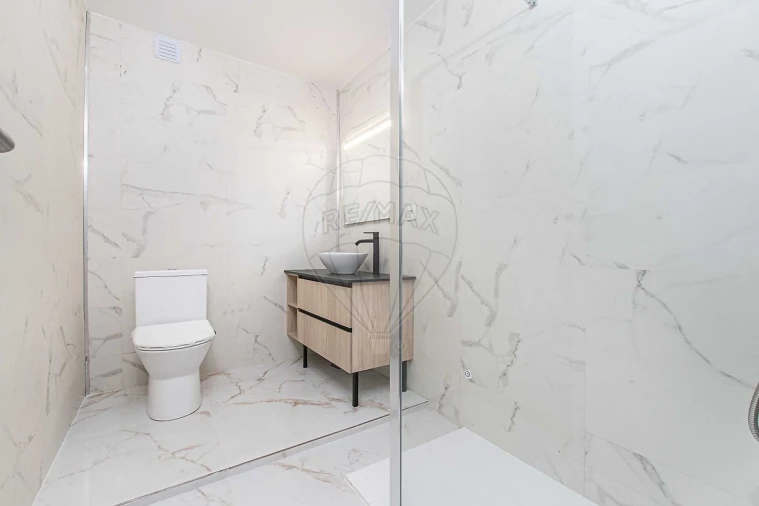Apartamento T3 para Arrendamento em Almada, Cova da Piedade, Pragal e Cacilhas Foto 13