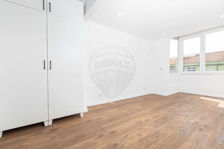 Apartamento T3 para Arrendamento em Almada, Cova da Piedade, Pragal e Cacilhas Foto 18