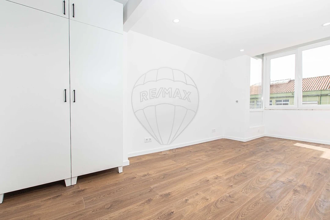 Apartamento T3 para Arrendamento em Almada, Cova da Piedade, Pragal e Cacilhas Foto 18