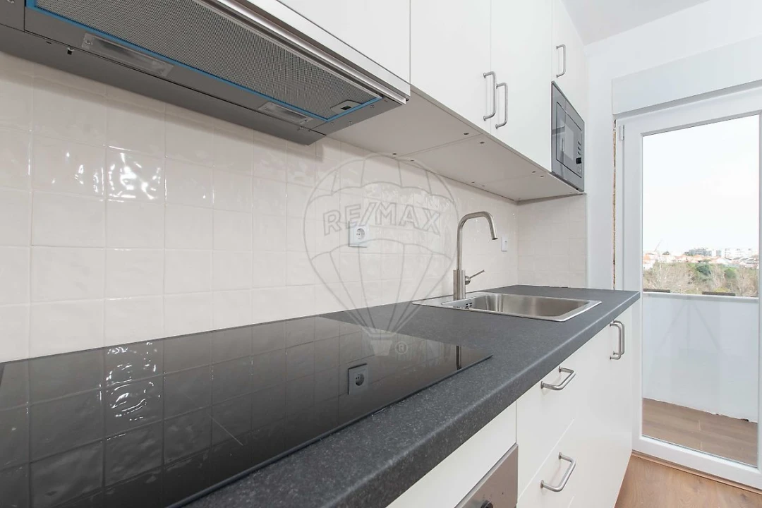 Apartamento T3 para Arrendamento em Almada, Cova da Piedade, Pragal e Cacilhas Foto 5