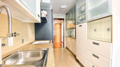 Apartamento T5 para Venda em Cedofeita, Santo Ildefonso, Sé, Miragaia, São Nicolau e Vitória