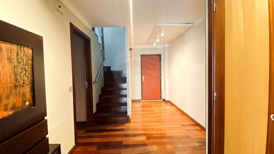 Apartamento T5 para Venda em Cedofeita, Santo Ildefonso, Sé, Miragaia, São Nicolau e Vitória