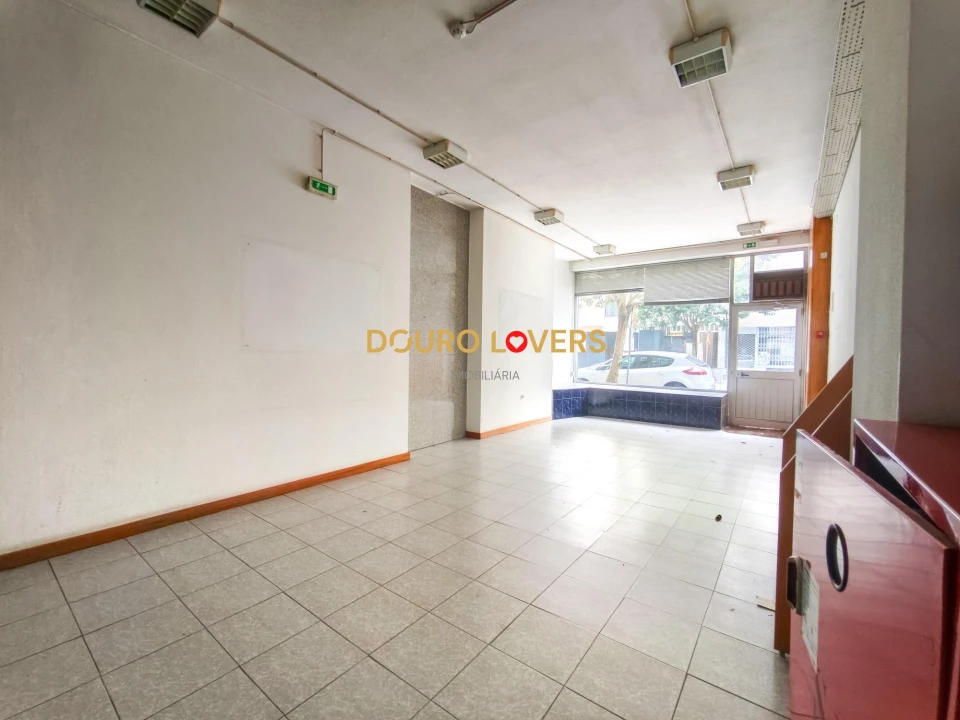 Negócio para Venda em Cedofeita, Santo Ildefonso, Sé, Miragaia, São Nicolau e Vitória Foto 1