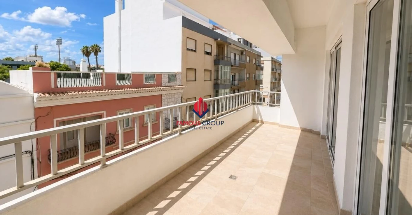 Apartamento T2 para Venda em Portimão Foto 15