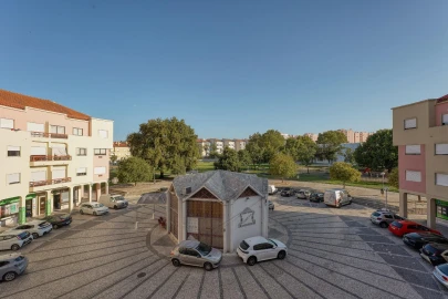 Apartamento T3 para Venda em Baixa da Banheira e Vale da Amoreira