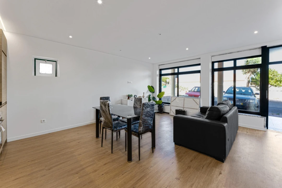 Apartamento T2 para Venda em Agualva e Mira-Sintra Foto 10