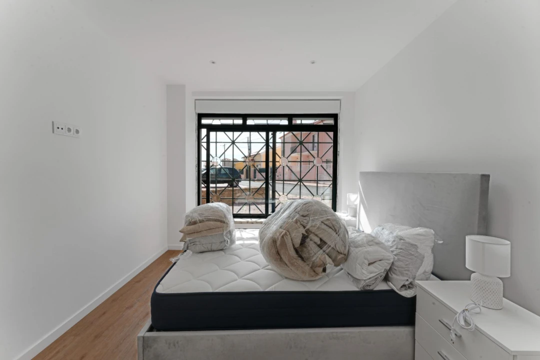 Apartamento T2 para Venda em Agualva e Mira-Sintra Foto 8