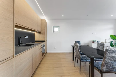 Apartamento T2 para Venda em Agualva e Mira-Sintra