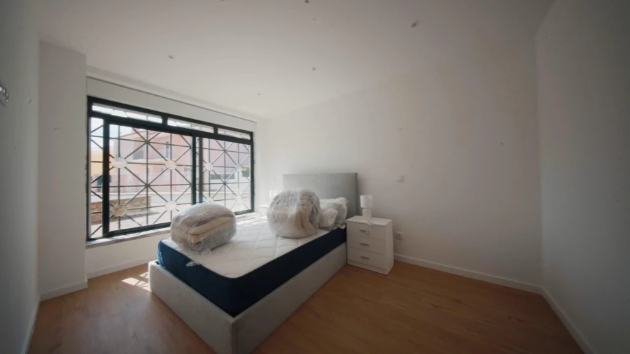 Apartamento T2 para Venda em Agualva e Mira-Sintra Foto 12