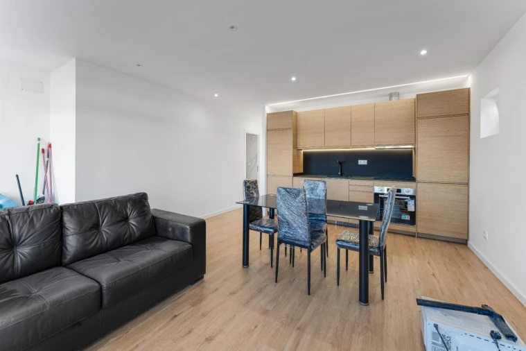 Apartamento T2 para Venda em Agualva e Mira-Sintra Foto 3