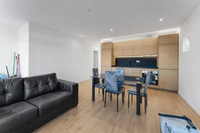 Apartamento T2 para Venda em Agualva e Mira-Sintra