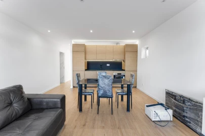 Apartamento T2 para Venda em Agualva e Mira-Sintra
