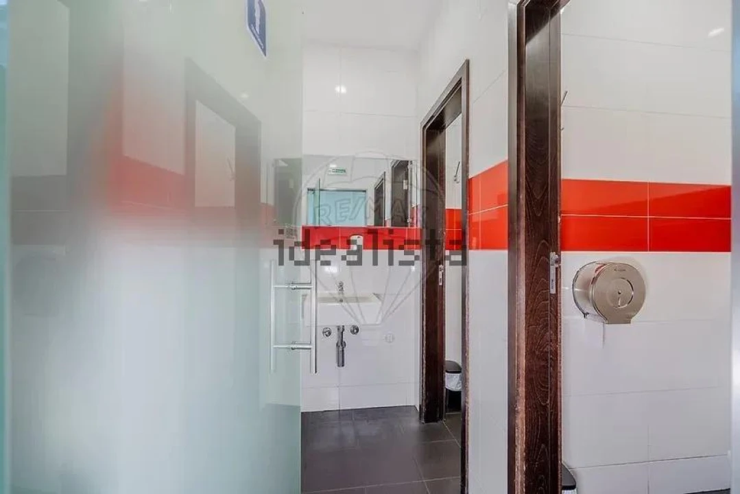 Negócio para Venda em Cedofeita, Santo Ildefonso, Sé, Miragaia, São Nicolau e Vitória Foto 16