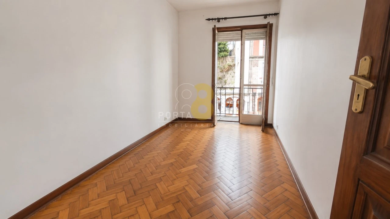 Apartamento T2 para Venda em Cedofeita, Santo Ildefonso, Sé, Miragaia, São Nicolau e Vitória Foto 6