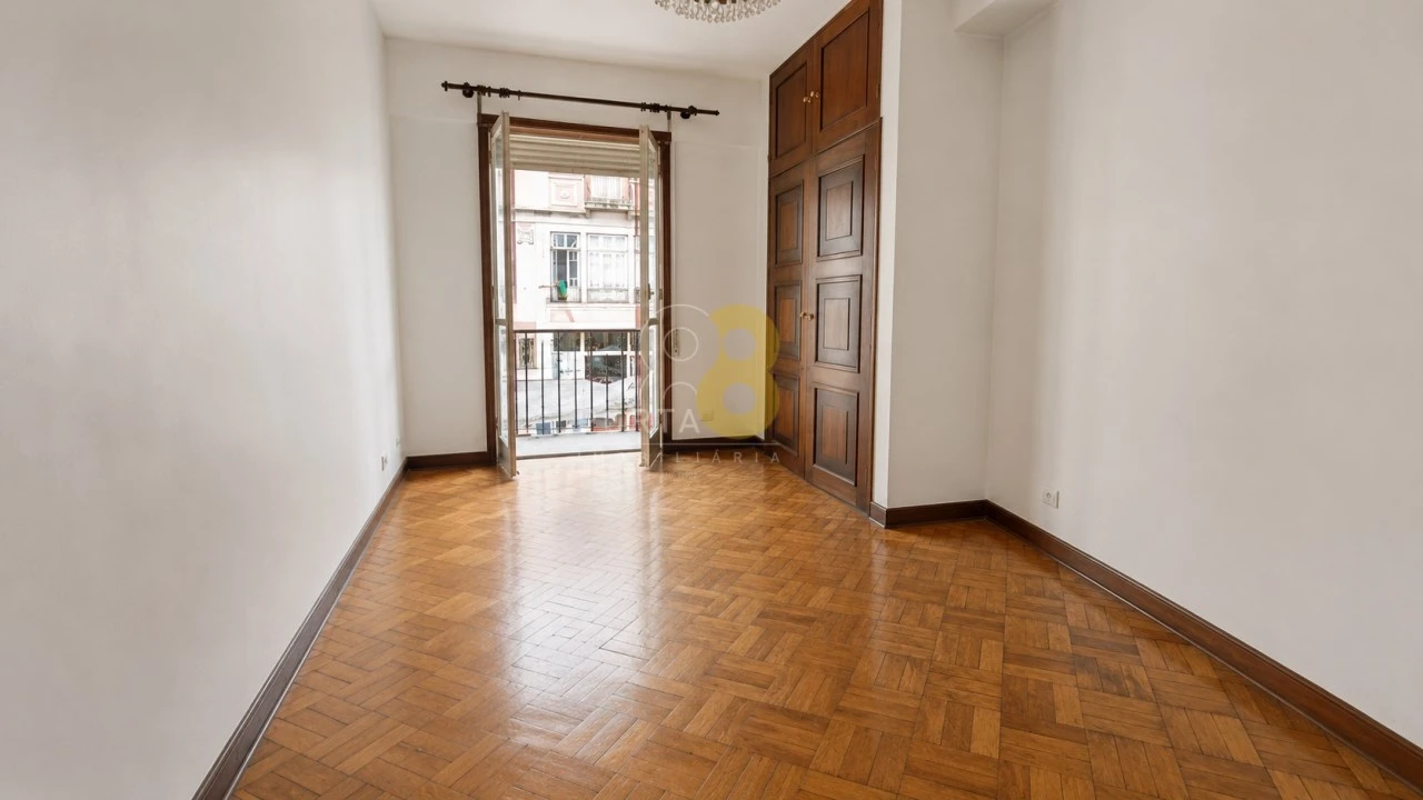 Apartamento T2 para Venda em Cedofeita, Santo Ildefonso, Sé, Miragaia, São Nicolau e Vitória Foto 7