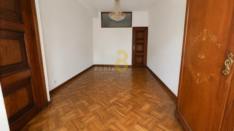 Apartamento T2 para Venda em Cedofeita, Santo Ildefonso, Sé, Miragaia, São Nicolau e Vitória