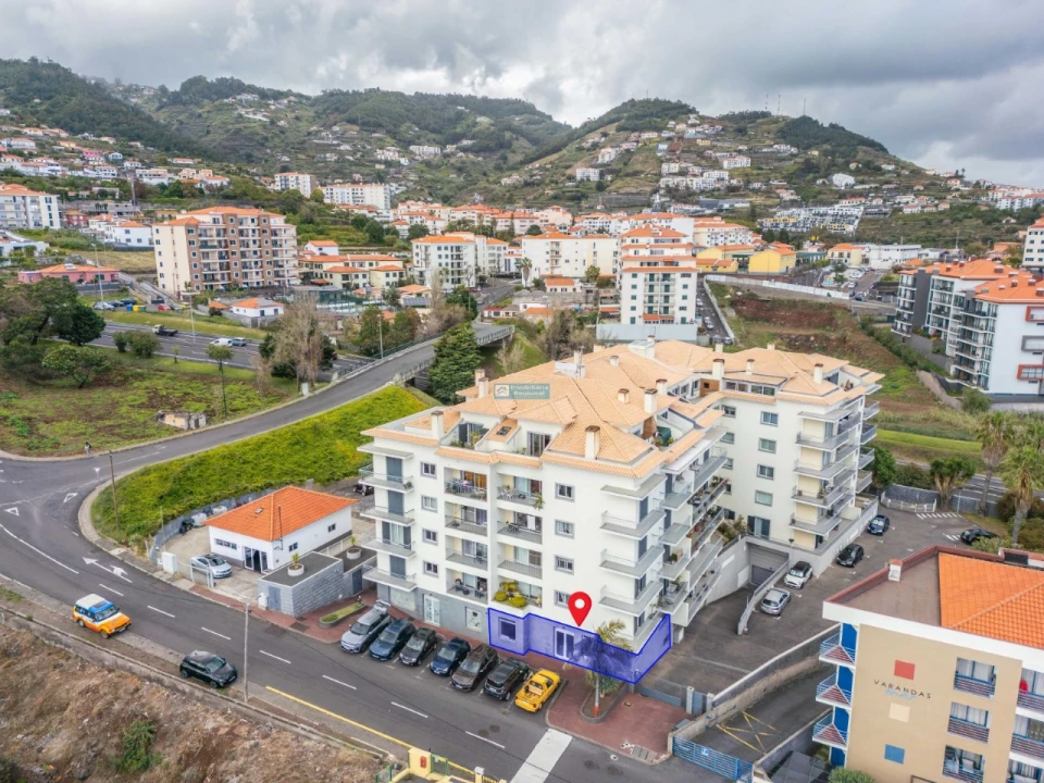 Loja para Venda em Caniço Foto 15