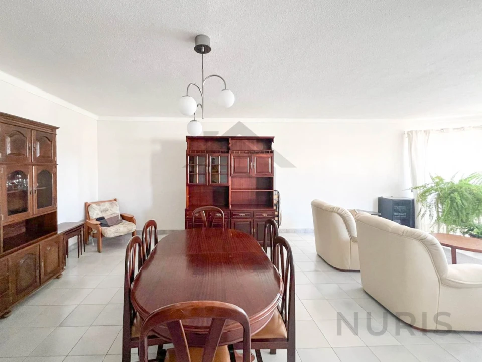 Apartamento T2 para Arrendamento em Portimão Foto 4
