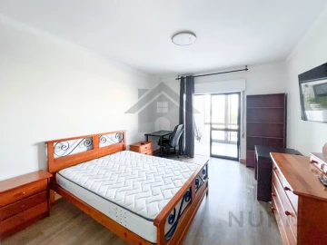 Apartamento T2 para Arrendamento em Portimão